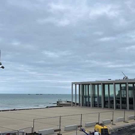 Appartement 3 Pieces Bord De Mer Place Du 6 Juin Arromanches-les-Bains Bagian luar foto